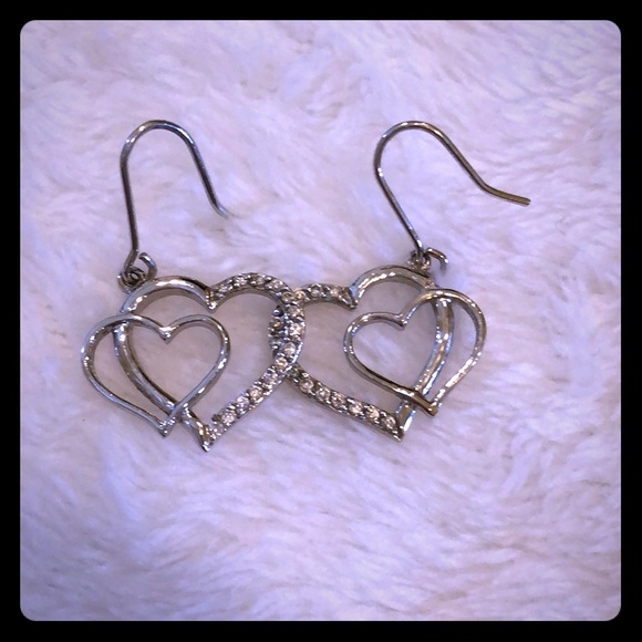 💖Heart Shaped💖 Silver Cubic Zirconium Earrings - Picture 1 of 4